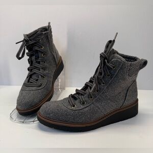 Dr. Scholl's little wild Gray fabric Lace-Up Boots 6.5